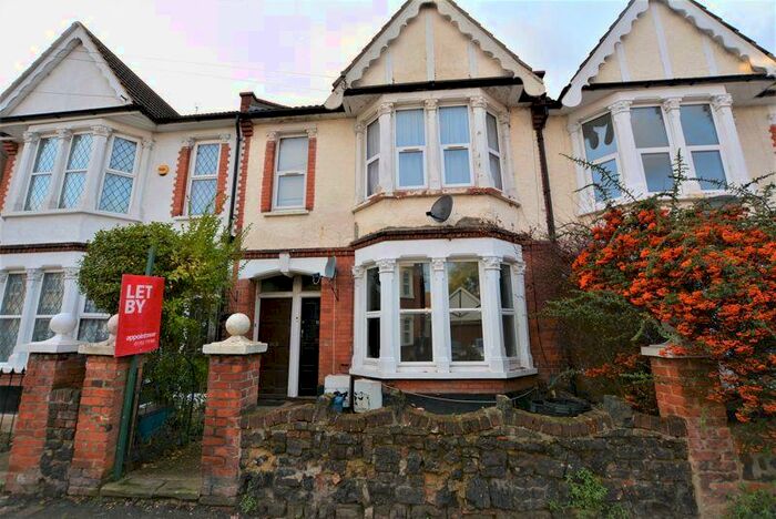 1 Bedroom Flat To Rent In Glenwood Avenue, Westcliff-On-Sea, SS0