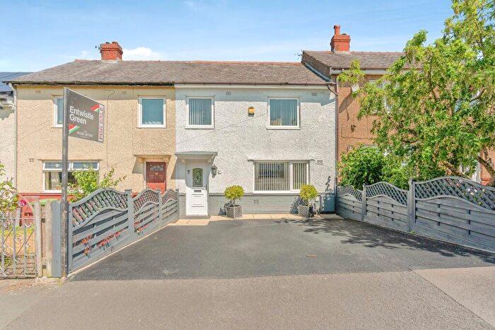3 Bedroom Terraced House For Sale In Thorn Grove, Colne, Lancashire, BB8