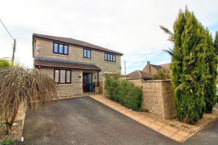 4 Bedroom Detached House For Sale In East Lynne, Radstock, BA3