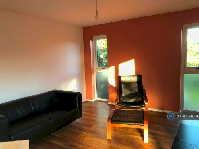 2 Bedroom Flat To Rent In Southcote Road, Reading, RG30