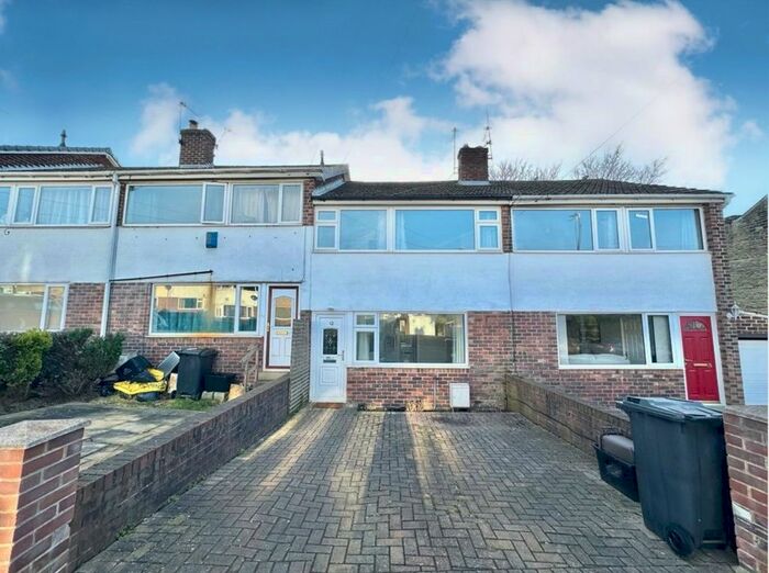 3 Bedroom Terraced House To Rent In Victoria Avenue, Clifton, Brighouse, HD6