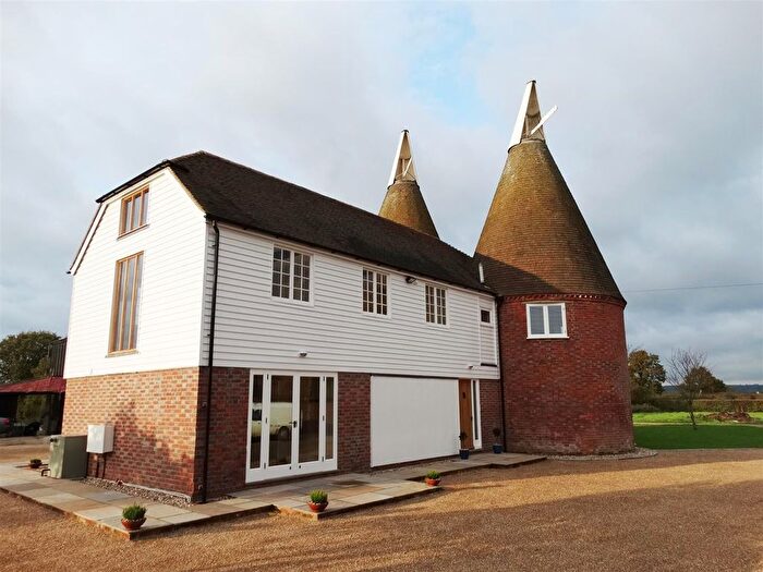 5 Bedroom Barn Conversion To Rent In Marden, Kent, TN12