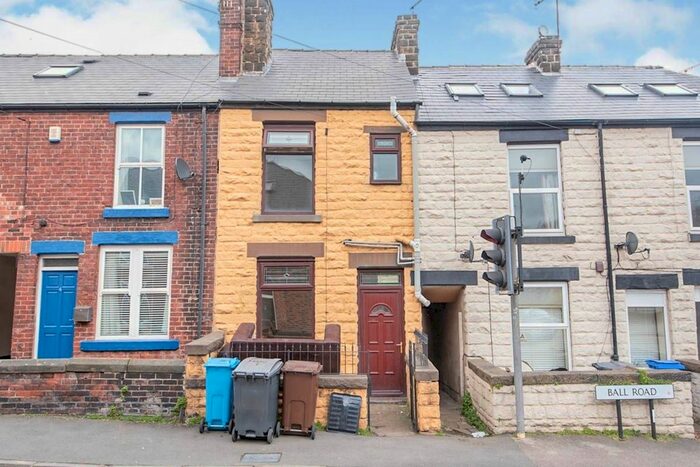 3 Bedroom Detached House To Rent In Ball Road, Sheffield, South Yorkshire, S6