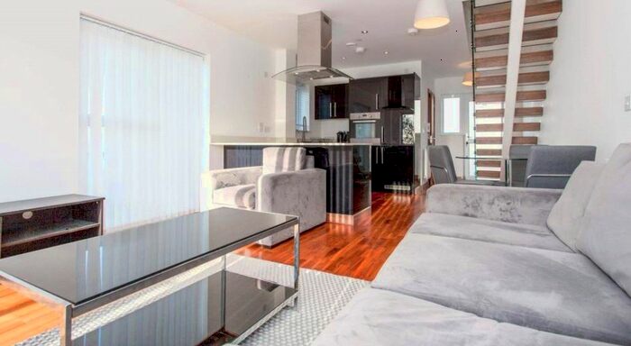 2 Bedroom Maisonette To Rent In Flamsteed Close, Cambridge, CB1