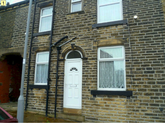 2 Bedroom Terraced House To Rent In Bellshaw Street, Fairweather Green, BD8