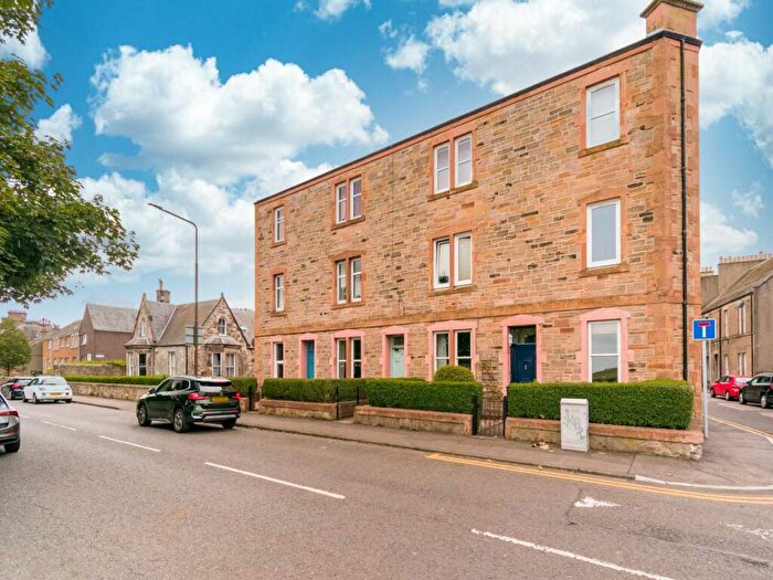 2 Bedroom Flat To Rent In New Street, Musselburgh, East Lothian, EH21