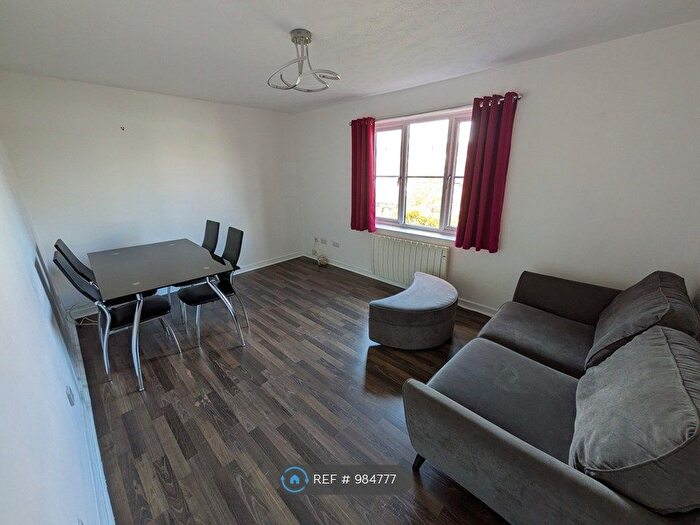 1 Bedroom Flat To Rent In Park View Road, Welling, DA16