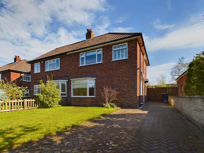 3 Bedroom Semi-Detached House To Rent In Almsford Drive, Harrogate, HG2