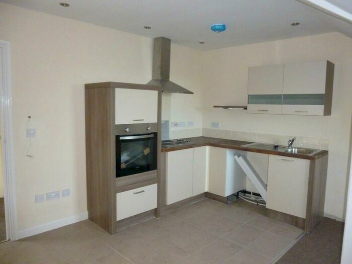 3 Bedroom Flat To Rent In Frenchgate, Richmond, DL10