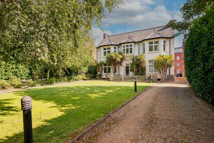 1 Bedroom Flat To Rent In Grosvenor Road, St. Albans, Hertfordshire, AL1