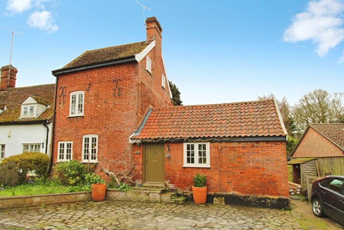 3 Bedroom Semi-Detached House For Sale In School Hill, Nacton, IP10