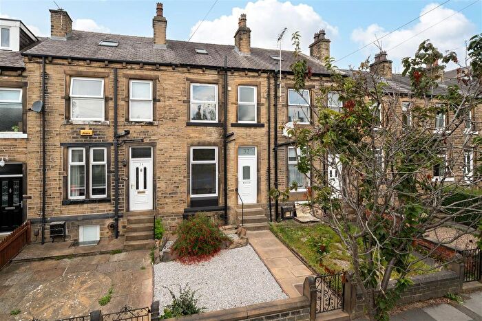 3 Bedroom Terraced House For Sale In St James Road, Marsh, HD1