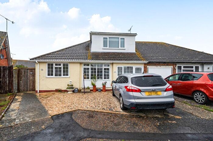 3 Bedroom Bungalow For Sale In Gill Way, Selsey, PO20