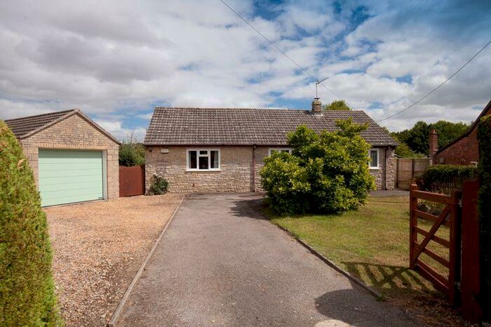 3 Bedroom Detached Bungalow For Sale In East Knoyle, SP3