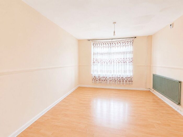 3 Bedroom Terraced House To Rent In Market Street, London, E6