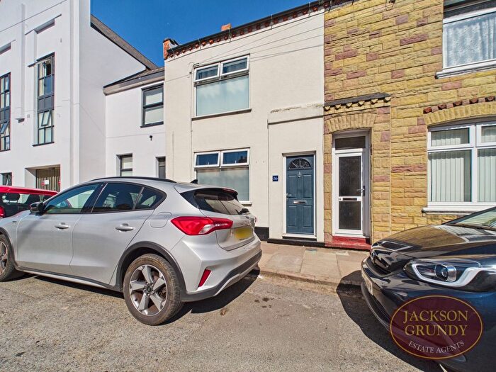 3 Bedroom Terraced House For Sale In Artizan Road, Abington, NN1
