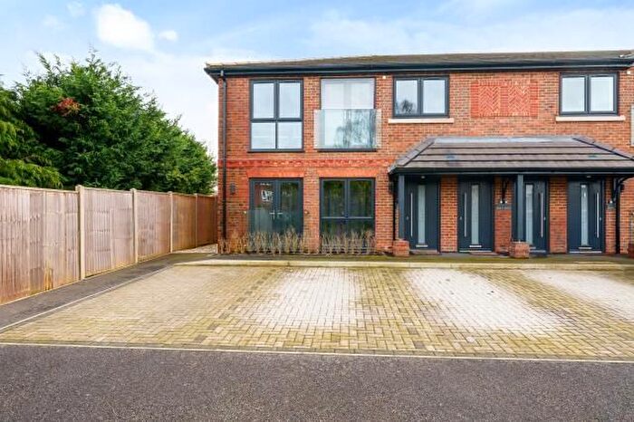2 Bedroom Maisonette To Rent In Old Brewery Court, A Omers Rise, RG7