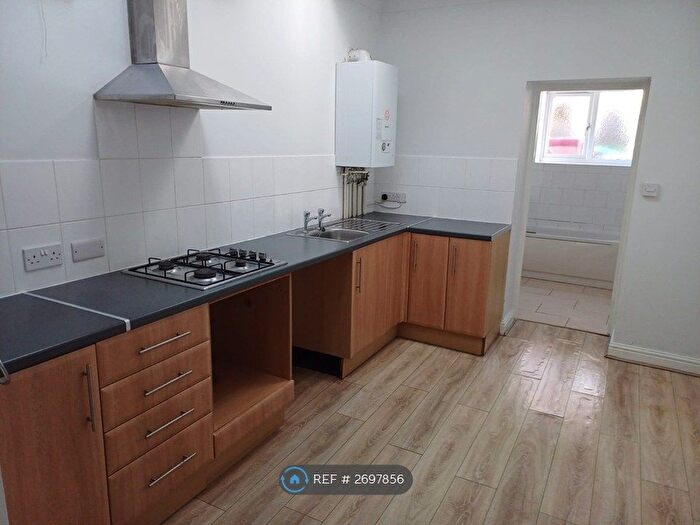 1 Bedroom Flat To Rent In Penallta Road, Ystrad Mynach, Hengoed, CF82