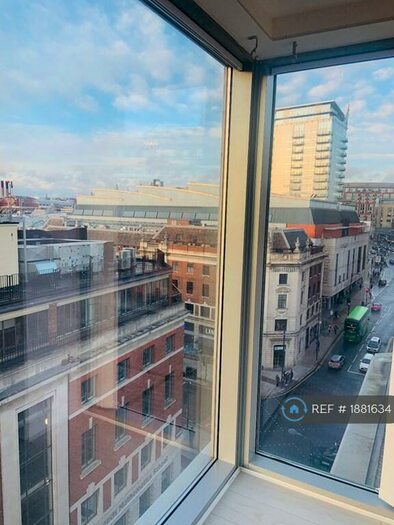 2 Bedroom Flat To Rent In Basilica, Leeds, LS1