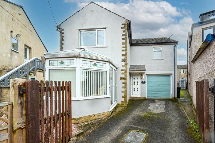 3 Bedroom Detached House For Sale In East View, Hellifield, BD23