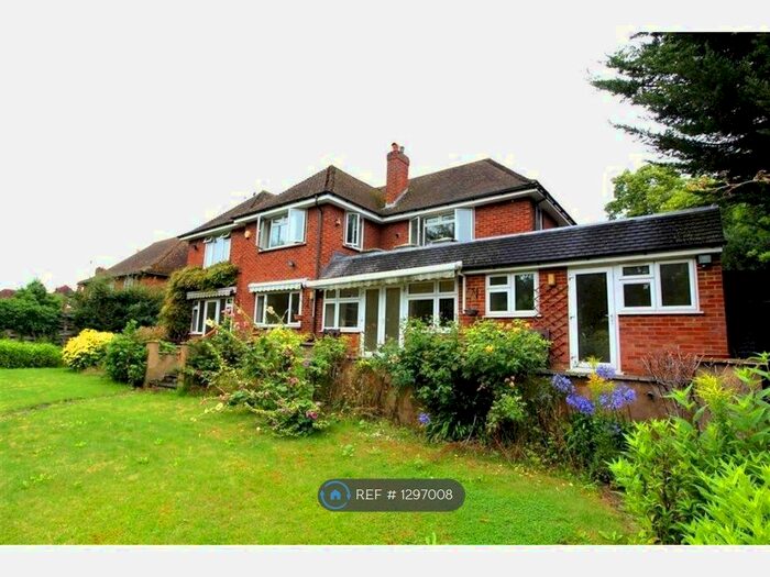 3 Bedroom Detached House To Rent In Bath Road, Taplow, Maidenhead, SL6