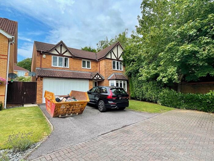 4 Bedroom Detached House To Rent In Withybed Way, Thatcham, RG18