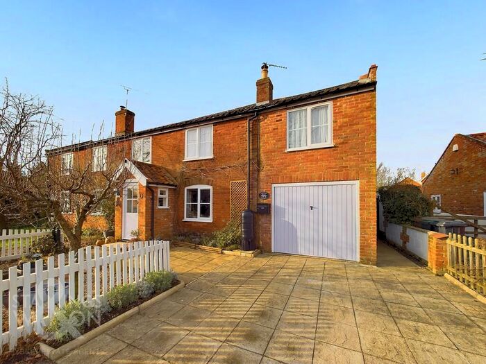 3 Bedroom Cottage For Sale In The Street, Metfield, Harleston, IP20