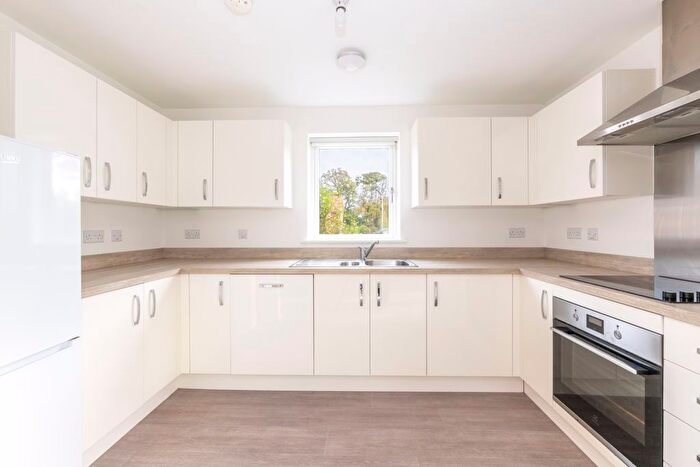 2 Bedroom Flat For Sale In Bailey Place, Crowborough, TN6