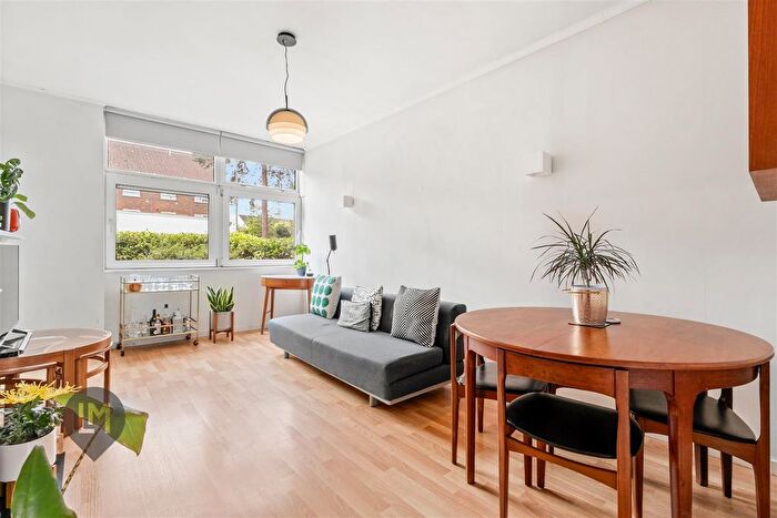 1 Bedroom Flat For Sale In Swanton Gardens, London, SW19