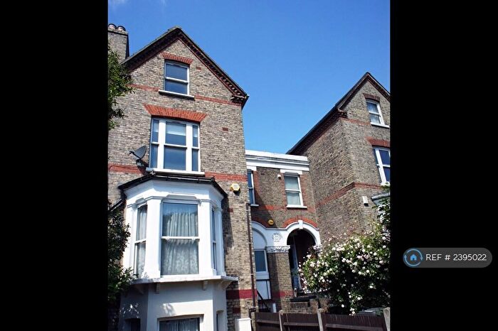 2 Bedroom Flat To Rent In Brockley Rise, Forest Hill, SE23