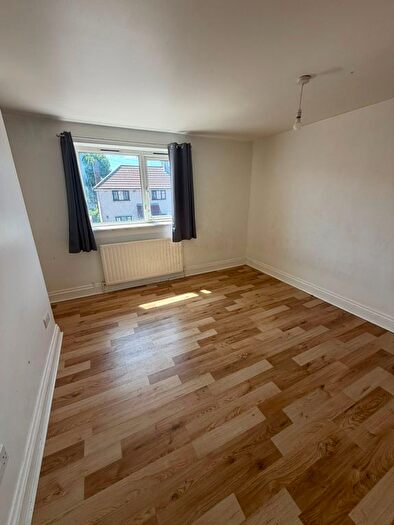 3 Bedroom End Of Terrace House To Rent In Felton Road, Barking, IG11
