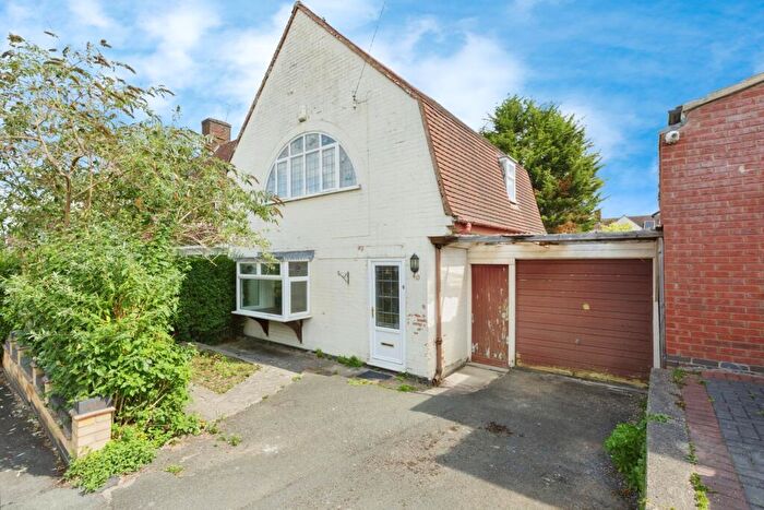 2 Bedroom End Of Terrace House For Sale In Peters Drive, Leicester, Leicestershire, LE5