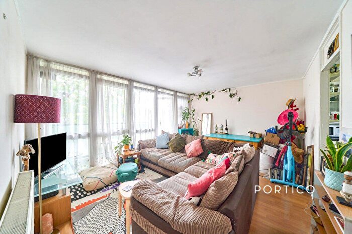 2 Bedroom Flat To Rent In Prague Place, SW2