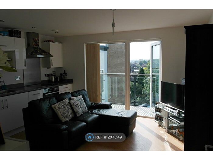 1 Bedroom Flat To Rent In Homsedale Road, Bromley, BR2