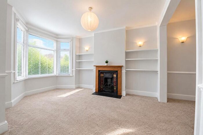 2 Bedroom House To Rent In Park Road, London, N2