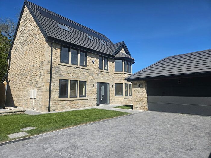5 Bedroom Detached House For Sale In Manor Court, Northfield Road, Horbury, WF4