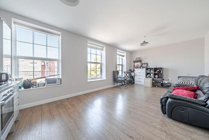 1 Bedroom Property To Rent In Manor Drive North, New Malden, KT3