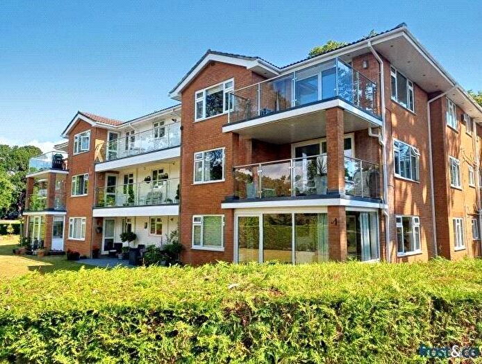 3 Bedroom Apartment For Sale In Overbury Road, Lower Parkstone, Poole, Dorset, BH14