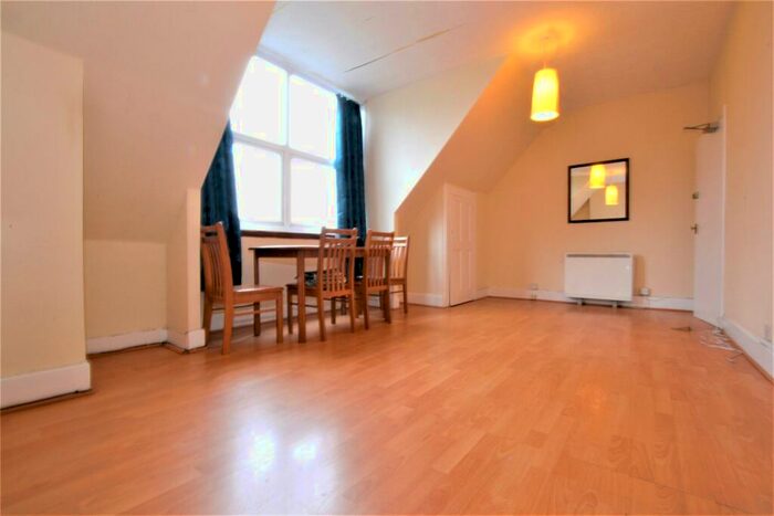 1 Bedroom Apartment To Rent In Duppas Hill Road, Croydon, Surrey, CR0