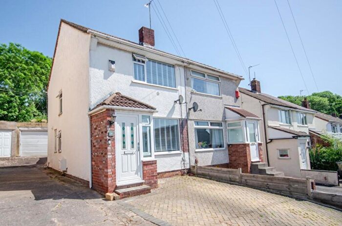 2 Bedroom Semi Detached House For Sale In Fairlyn Drive, Kingswood, Bristol, BS15