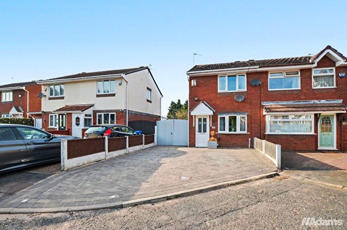 2 Bedroom Semi Detached House For Sale In Stapley Close, Runcorn, WA7