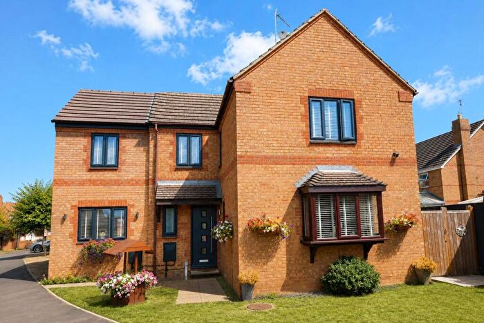 5 Bedroom Detached House For Sale In Pound Lane, Bugbrooke, Northampton, NN7