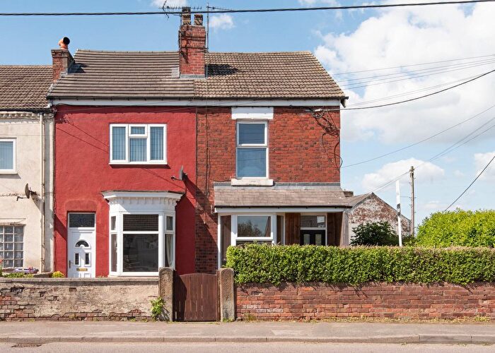 3 Bedroom End Terrace House To Rent In Mansfield Road, Killamarsh, S21