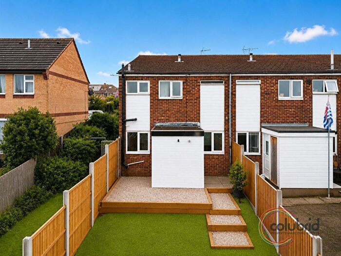 3 Bedroom End Of Terrace House For Sale In Wills Hill, Stanford-Le-Hope, SS17