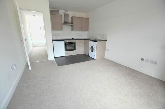 1 Bedroom Flat To Rent In John Street, Stroud GL5