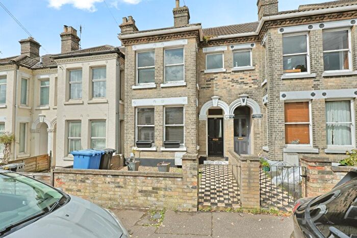 3 Bedroom Terraced House For Sale In Cedar Road, Norwich, NR1