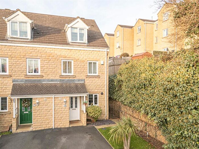 3 Bedroom Semi Detached House For Sale In Bramble Close, Siddal, Halifax, HX3