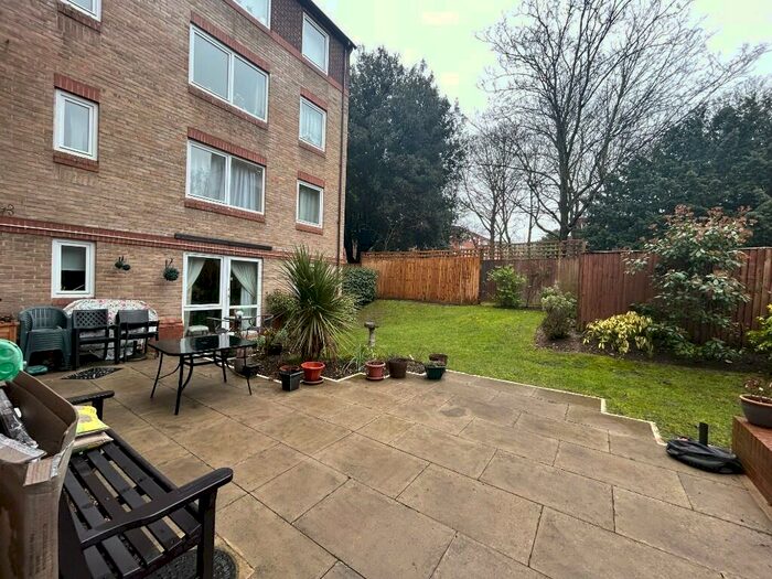 1 Bedroom Retirement Property To Rent In Cedar Road, Sutton, Surrey, SM2
