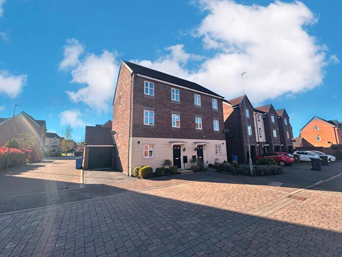 4 Bedroom Town House For Sale In Girton Way, Derby, DE3