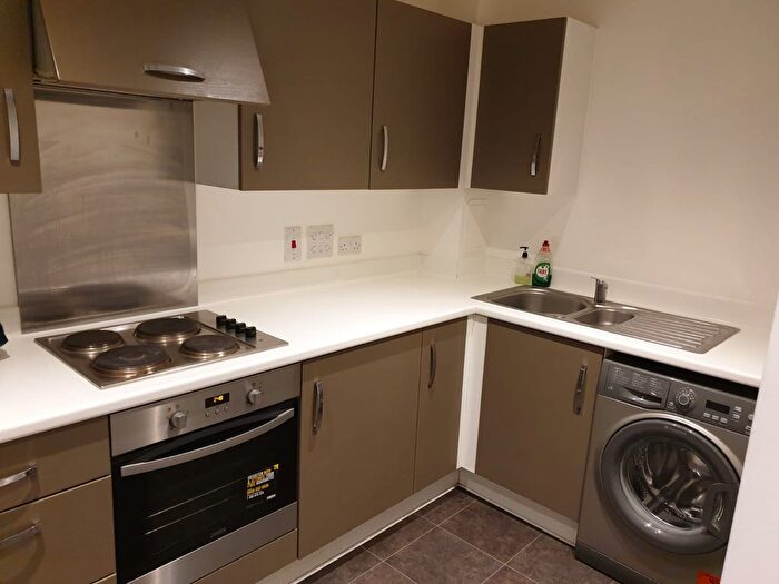 1 Bedroom Flat To Rent In Hanger Lane, London, W5